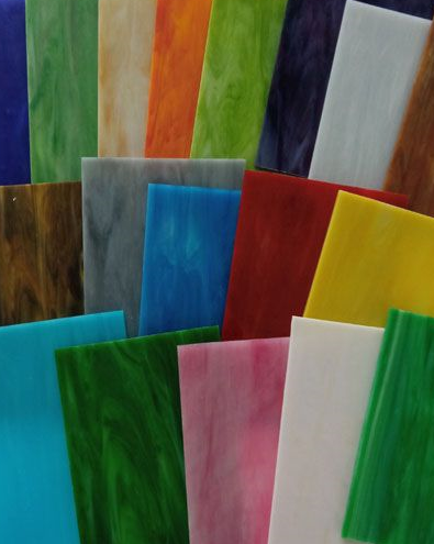 stiklo-pasaka-vitrazinis-spalvotas-croped